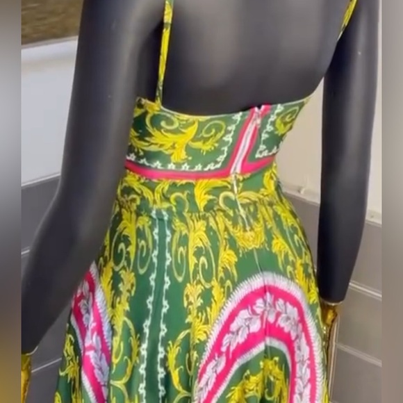 Versace Baroque Style Skirt Set!!! - Picture 7 of 10